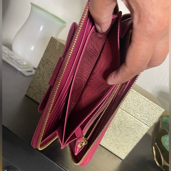 Authentic Prada Saffiano Bow Zip Around Wallet - Picture 10 of 12